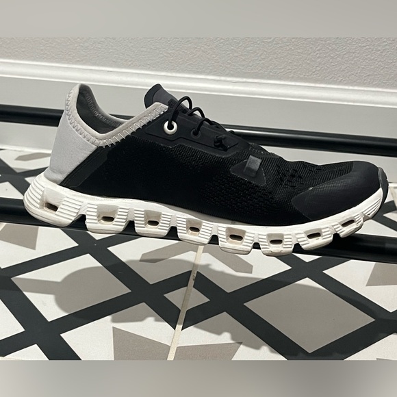 On cloud - Picture 4 of 7